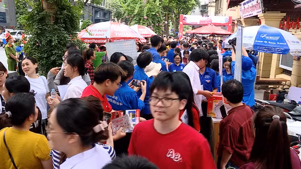 [Video] Ngày đầu tuyển sinh đại học 2026, đã có hơn 112 nghìn thí sinh đăng ký nguyện vọng