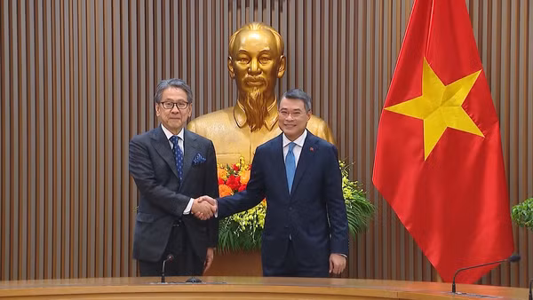 [Video] Thủ tướng tiếp Chủ tịch Ngân hàng Hợp tác Quốc tế Nhật Bản