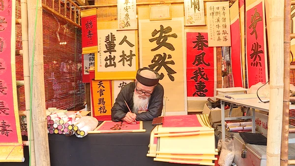 [Video] Xin chữ đầu năm - nét đẹp văn hóa truyền thống