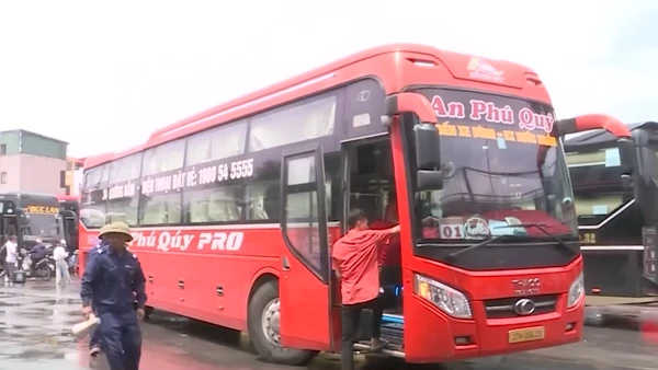 [Video] Siết chặt quản lý xe khách giường nằm hai tầng
