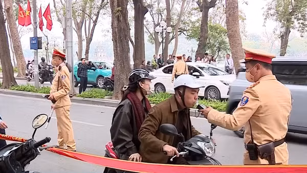 [Video] CSGT xử phạt hơn 6.100 trường hợp vi phạm giao thông trong ngày mùng 1 Tết 