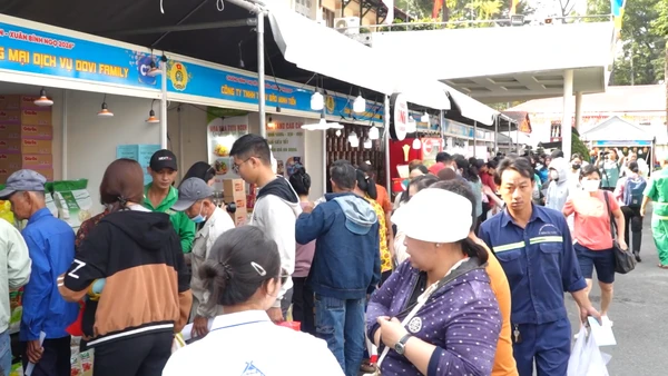 [Video] Công đoàn chăm lo Tết cho khoảng 12 triệu lượt người lao động