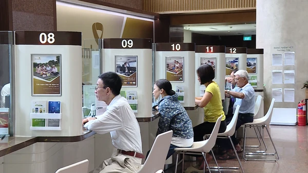 [Video] Tài khoản ngân hàng phải sử dụng đúng tên theo giấy tờ định danh từ 1/4