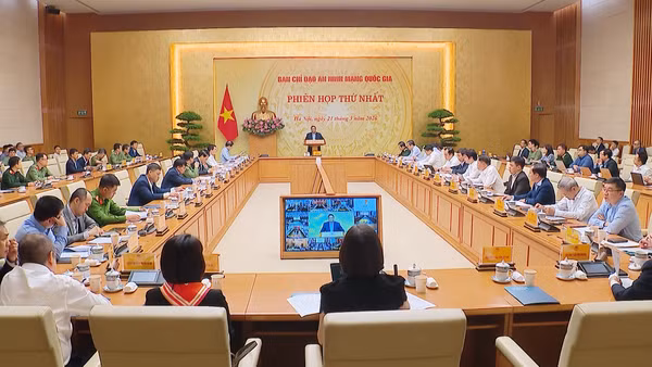 [Video] Thủ tướng: An ninh toàn diện là nền tảng chiến lược trong giai đoạn phát triển mới