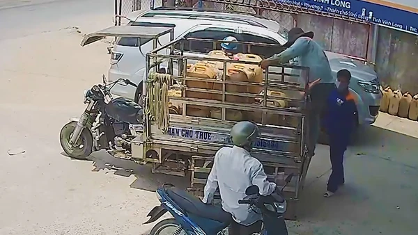 [Video] Cảnh báo nguy cơ cháy, nổ do tích trữ xăng, dầu trong nhà