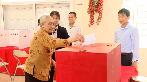 [Video] Diễn tập bầu cử sẵn sàng cho ngày hội non sông