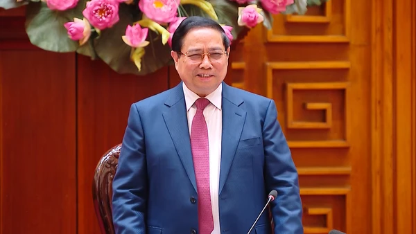 [Video] Thủ tướng yêu cầu không để đứt gãy chuỗi sản xuất cung ứng xăng dầu, nguyên liệu