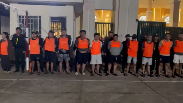 [Video] Triệt phá đường dây lừa đảo gần 3.000 người qua mạng