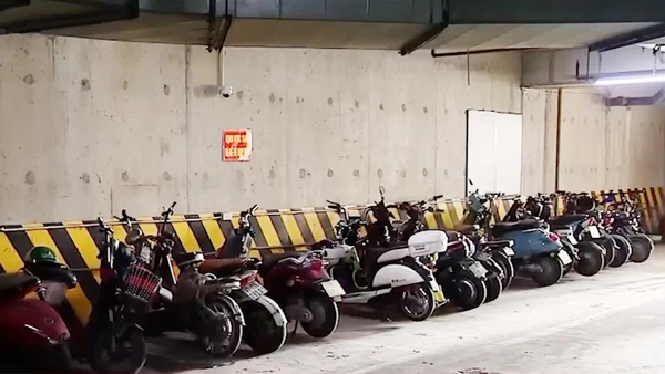 [Video] Bộ Xây dựng yêu cầu hoàn thiện quy chuẩn an toàn cho chung cư có trạm sạc xe điện