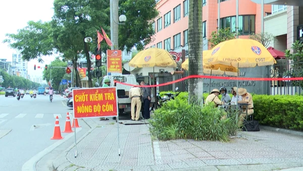 [Video] Cảnh sát giao thông mở cao điểm bảo đảm trật tự, an toàn giao thông