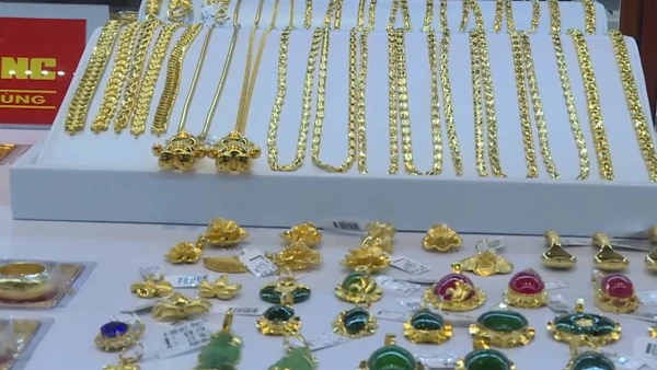[Video] Giá vàng đảo chiều giảm mạnh 