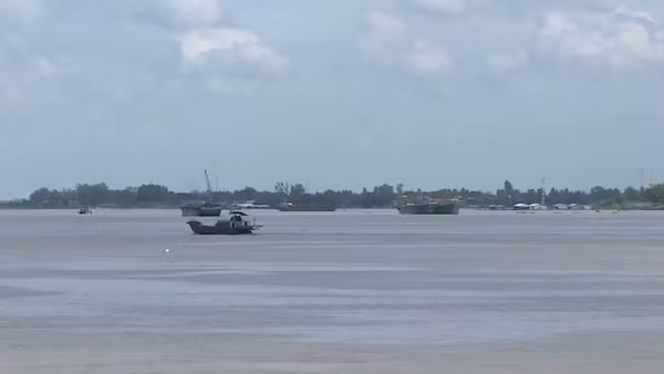 [Video] Nước lũ về Đồng bằng Sông Cửu Long thấp kỷ lục
