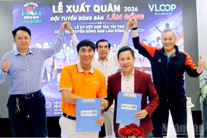 Đội tuyển bóng bàn tỉnh Lâm Đồng và VLOOP ký kết hợp tác tài trợ tại Lễ xuất quân.