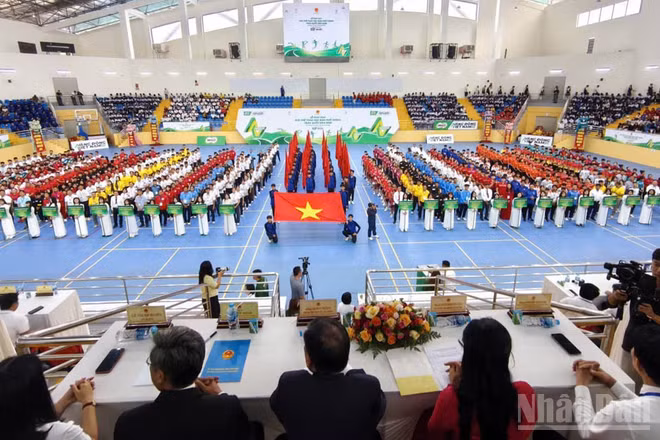 Quang cảnh lễ khai mạc.