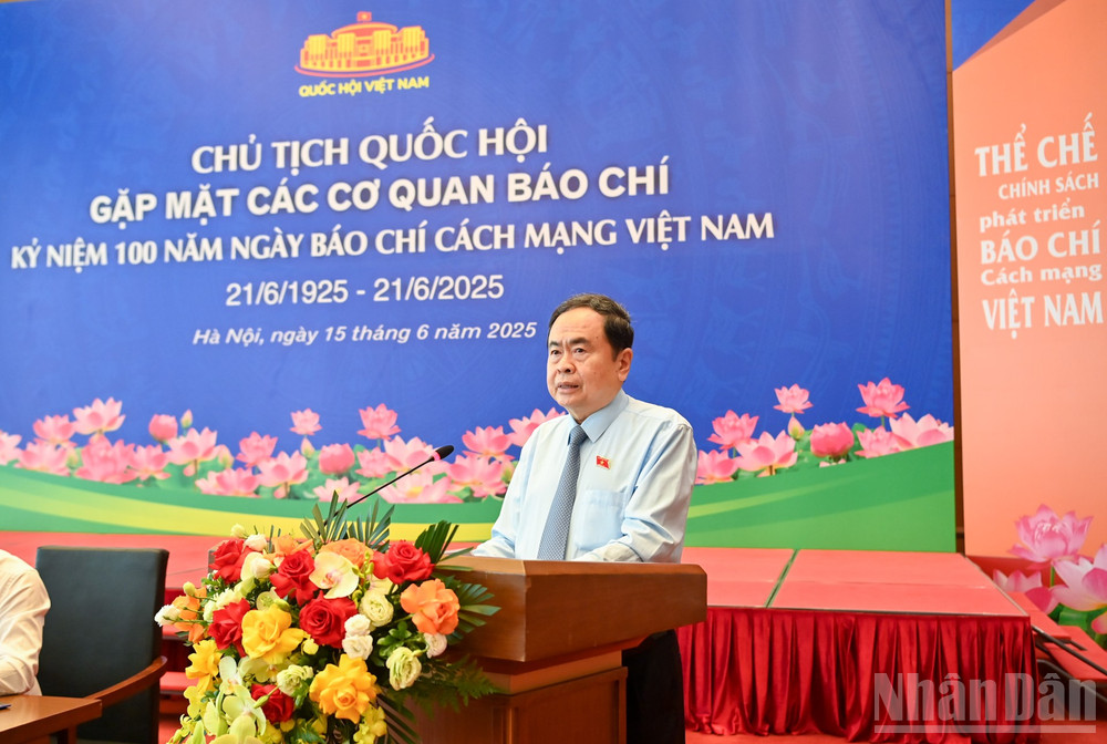 Chủ tịch Quốc hội Trần Thanh Mẫn phát biểu tại gặp mặt. (Ảnh: DUY LINH) ndo_br_7a-6791.jpg