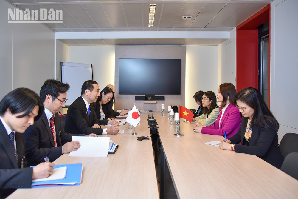 Thứ trưởng Ngoại giao Nguyễn Minh Hằng gặp Quốc vụ khanh Bộ Ngoại giao Nhật Bản Fujii Hisayuki. oecd-ngay-1-7.jpg