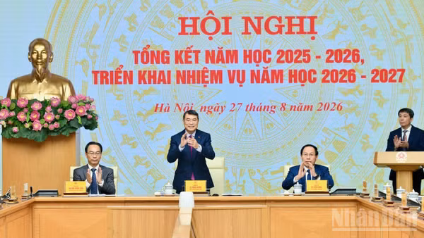 Thủ tướng Chính phủ Lê Minh Hưng chủ trì Hội nghị tổng kết năm học 2025-2026, triển khai nhiệm vụ năm học 2026-2027. (Ảnh: THANH GIANG)