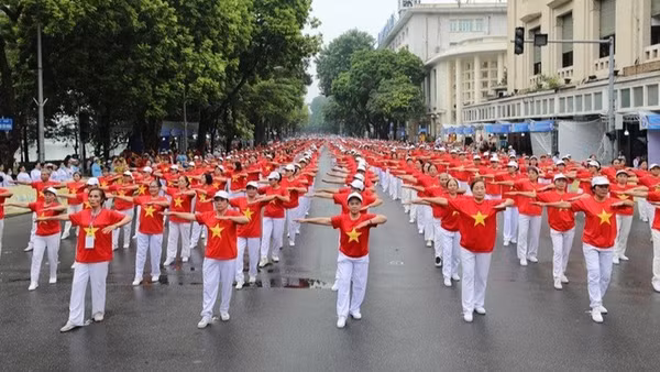 Phát động phong trào “Mỗi người dân lựa chọn ít nhất một môn thể thao phù hợp để tập luyện thường xuyên”. (Ảnh: VGP)