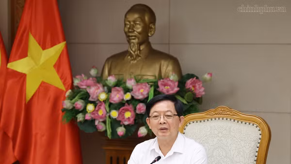 Phó Thủ tướng Chính phủ Hồ Quốc Dũng chủ trì cuộc họp. (Ảnh: chinhphu.vn/Gia Huy)