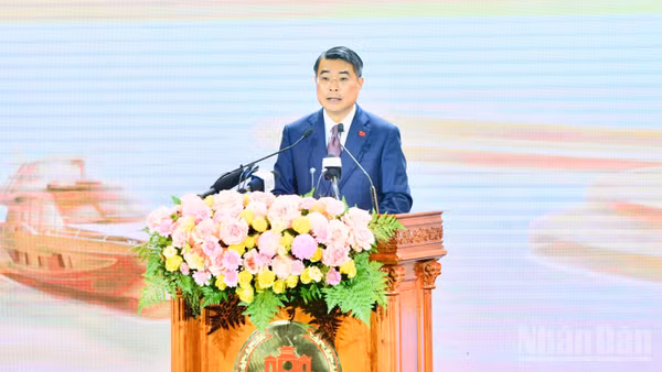 Thủ tướng Chính phủ Lê Minh Hưng phát biểu ý kiến tại Hội nghị công bố Quy hoạch tỉnh Hưng Yên thời kỳ 2021-2030, tầm nhìn đến năm 2050. (Ảnh: THANH GIANG)