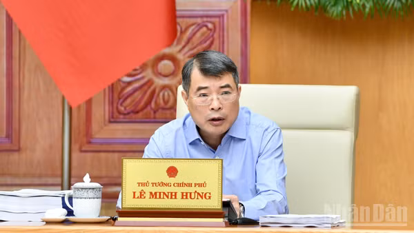 Thủ tướng Lê Minh Hưng phát biểu ý kiến tại cuộc họp. (Ảnh: THANH GIANG)