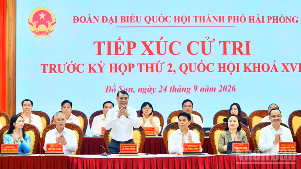 Thủ tướng Chính phủ Lê Minh Hưng chủ trì Hội nghị tiếp xúc cử tri trước Kỳ họp thứ hai, Quốc hội khóa XVI tại Đồ Sơn, thành phố Hải Phòng. (Ảnh: THANH GIANG)