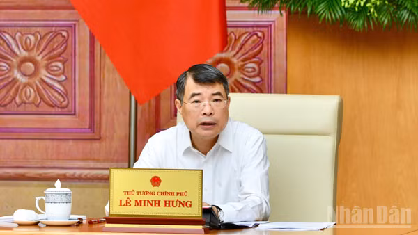 Thủ tướng Chính phủ Lê Minh Hưng phát biểu ý kiến tại cuộc họp. (Ảnh: THANH GIANG)