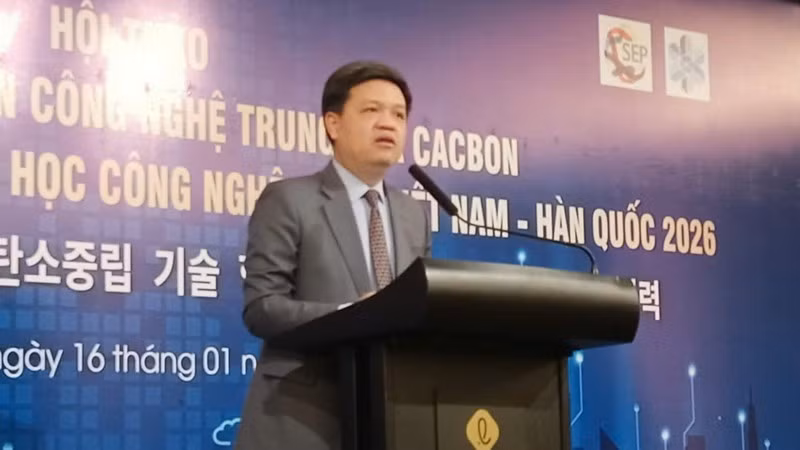 Phó Chủ nhiệm Ủy ban Khoa học, Công nghệ và Môi trường Quốc hội Tạ Đình Thi phát biểu khai mạc hội thảo.