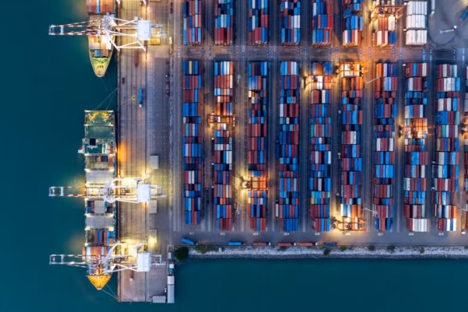 UNCTAD dự báo kinh tế toàn cầu sẽ "dậm chân" ở mức tăng trưởng chỉ 2,6% trong năm 2026. (Ảnh chụp từ video của UNCTAD)