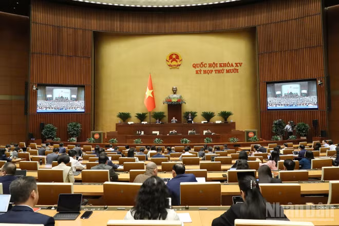Quang cảnh phiên họp của Quốc hội tại Kỳ họp thứ 10. (Ảnh: DUY LINH)