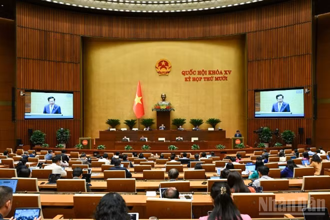 Quang cảnh phiên thảo luận của Quốc hội, sáng 13/11/2025. (Ảnh: DUY LINH)