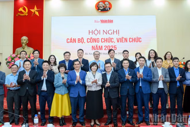 Các đại biểu tham dự hội nghị. (Ảnh: THẾ ĐẠI)