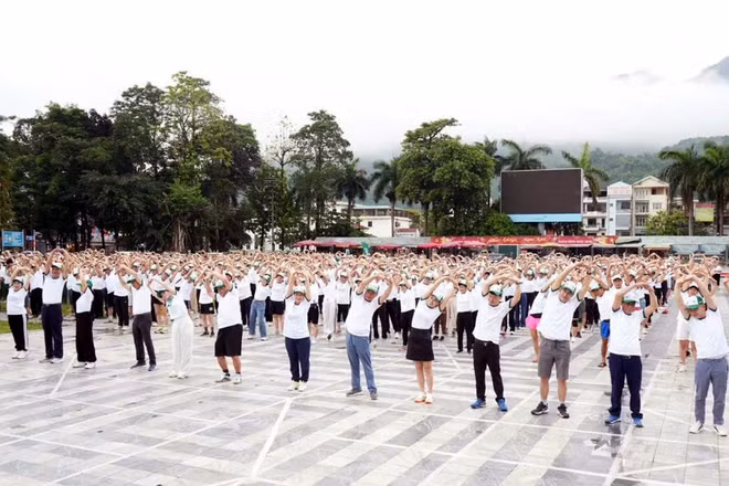 Hơn 1.500 người tham gia chương trình toàn dân tập luyện thể thao tại Tuyên Quang.