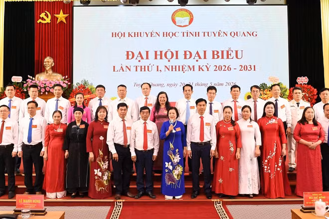 Ban Chấp hành Hội Khuyến học tỉnh Tuyên Quang khóa I ra mắt đại hội.