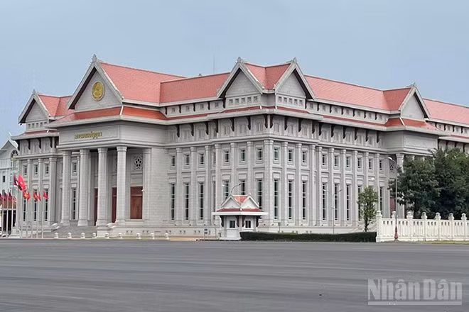Tòa nhà Quốc hội Lào ở Thủ đô Vientiane. (Ảnh: DUY TOÀN)