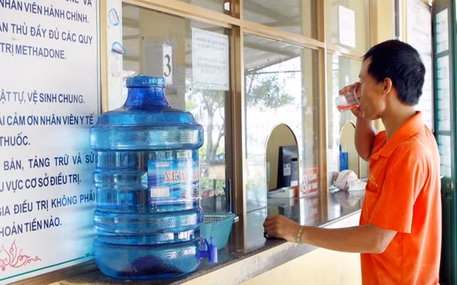 Một điểm uống thuốc methadone miễn phí tại TP Điện Biên, tỉnh Điện Biên.