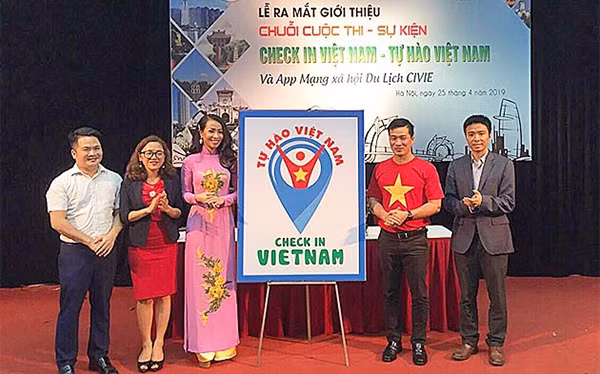 Phát triển du lịch bằng phần mềm thông minh "Check in Vietnam"