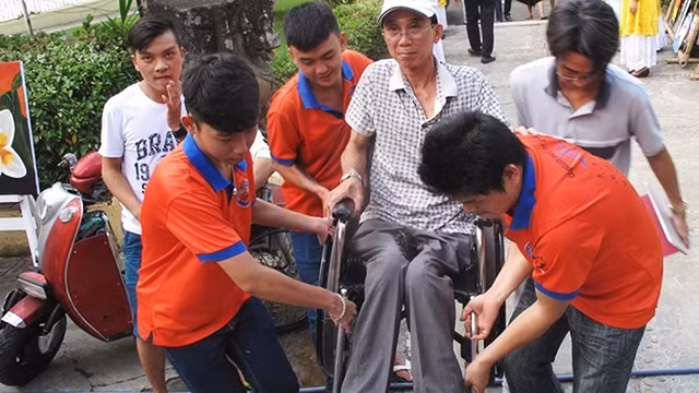Xóa bỏ kỳ thị với người khuyết tật