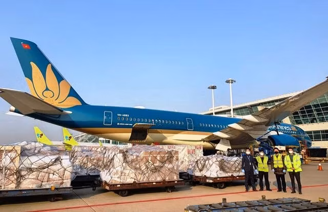 VNA mở các tuyến vận chuyển hàng hóa đi quốc tế và trong nước