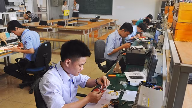 Chất lượng giáo dục nghề nghiệp phải được cải thiện theo hướng tiếp cận các chuẩn của khu vực và thế giới. Ảnh: HẢI ANH