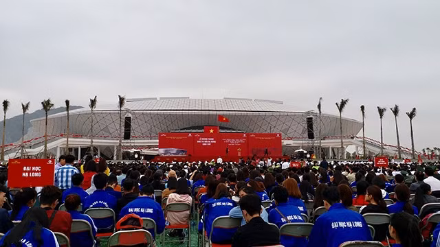 Quang cảnh lễ khánh thành nhà thi đấu đa năng 5.000 chỗ.