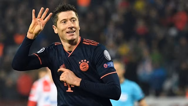 Robert Lewandowski lập poker nhanh nhất Champions League