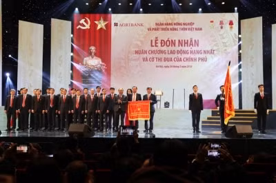 Lễ kỷ niệm 30 năm Ngày thành lập (26-3-1988 – 26-3-2018) và đón nhận Huân chương Lao động hạng Nhất của Aribank.