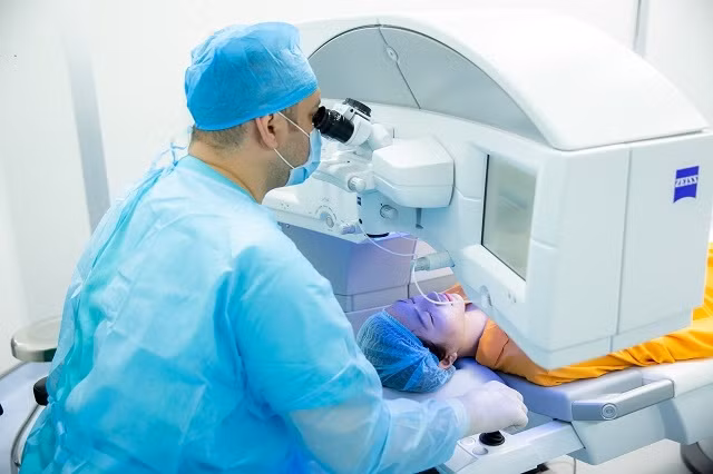 Phẫu thuật cườm, đục thủy tinh thể miễn phí cho 50 ca