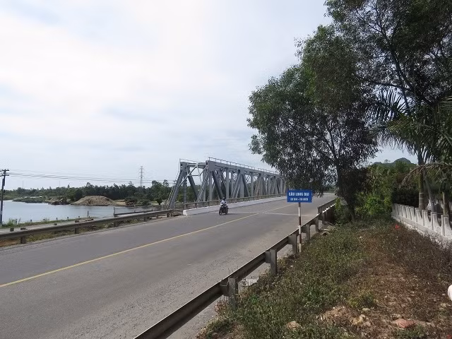 Cầu Long Đại.