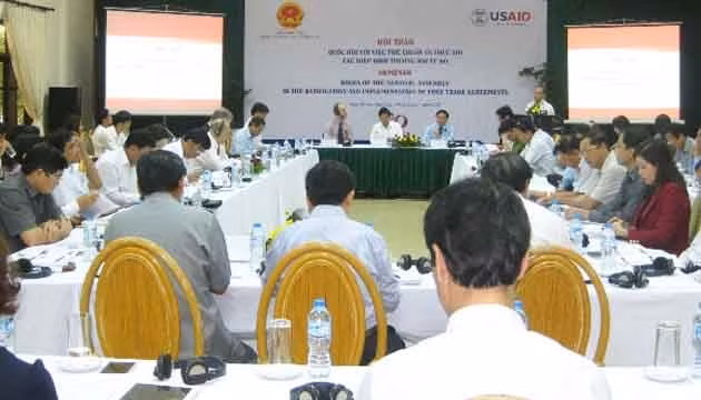 Đông đảo các đại biểu Quốc hội cùng chuyên gia trong nước và quốc tế tham dự tại Hội thảo.