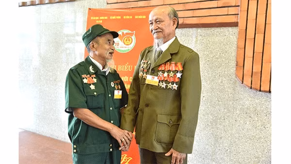 Các đại biểu dự Hội nghị biểu dương người có công với cách mạng tiêu biểu năm 2017 (Ảnh minh họa: Đăng Khoa).