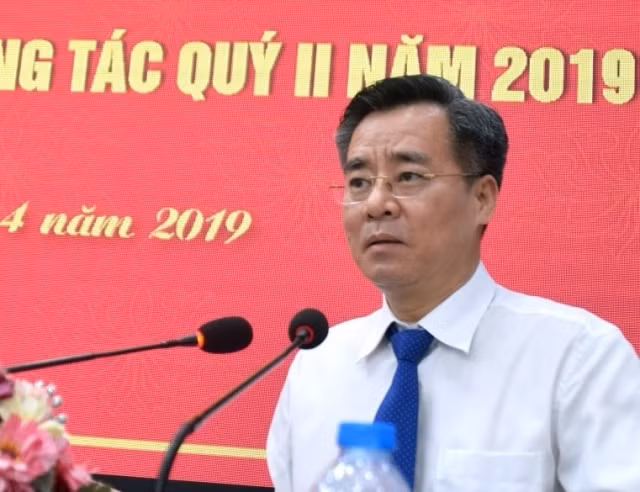Ủy viên T.Ư Đảng, Bí thư Tỉnh ủy Bạc Liêu Nguyễn Quang Dương phát biểu tại hội nghị.