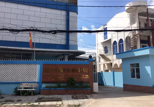 Công ty cổ phần cấp nước Cà Mau.