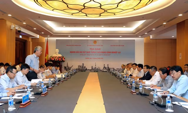 Phó Chủ nhiệm Ủy ban Kinh tế của Quốc hội Nguyễn Đức Kiên phát biểu tại buổi tọa đàm.